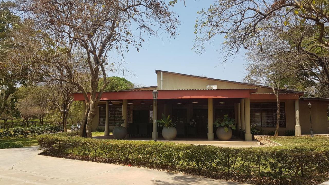 Ufulu Gardens Hotel Lilongüe Exterior foto