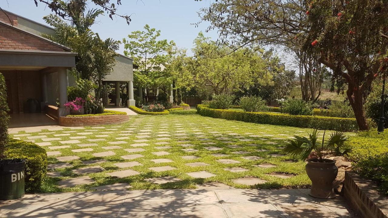 Ufulu Gardens Hotel Lilongüe Exterior foto